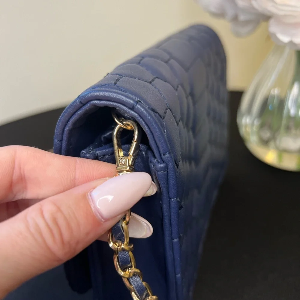 Bebe Crossbody/Clutch - Picture 6 of 7